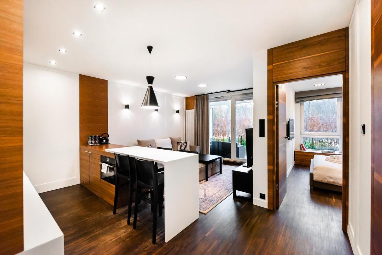 Wola Luxury Wooden Apartment Warsaw Exterior photo