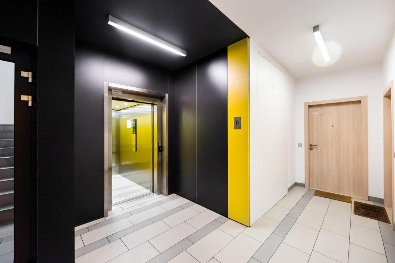 Wola Luxury Wooden Apartment Warsaw Exterior photo